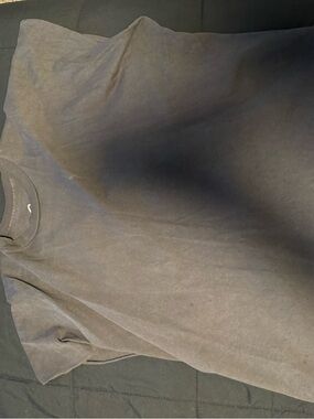 Classic Men's Crew Neck T-Shirt in Charcoal YE SZN 1